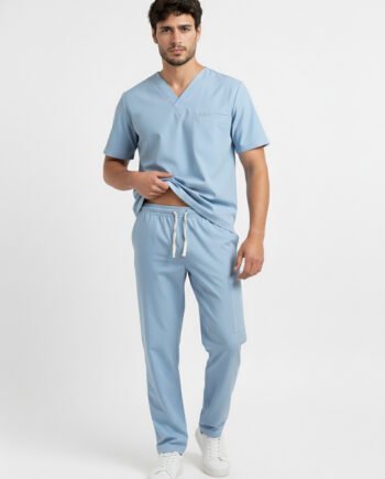 Uniforme antifluido hombre azul claro